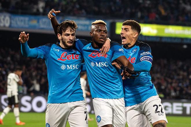 形势有变?拜仁恐将退出奥斯梅恩争夺战!切尔西有信心用钱KO对手