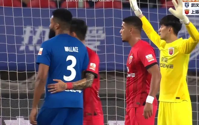 (上港足球队武磊)上港满血复活!客场2-0完胜武汉,武磊全场最佳,不受陈戌源影响