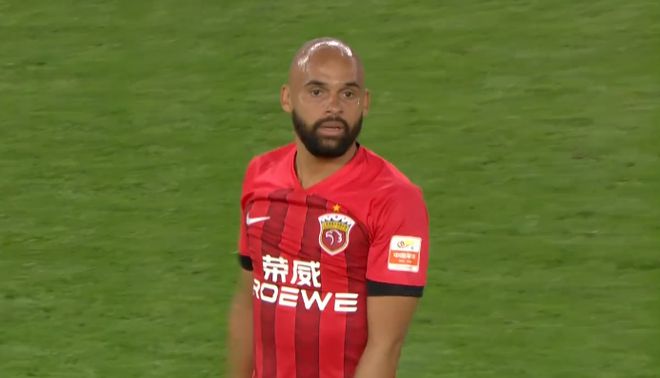 (2021武磊韦世豪中国队几号)0-2!中超冠军倒下,武磊爆发:2次助攻,韦世豪下黑脚+愤怒吐痰