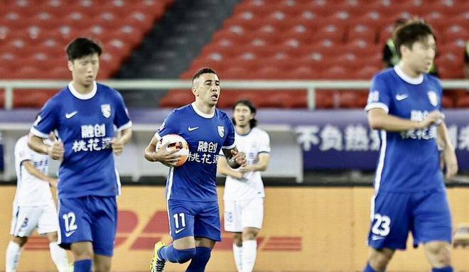 （中超比赛冠军）中超冠军开门黑！16年神纪录告破，三大主力伤退，或三连败开局