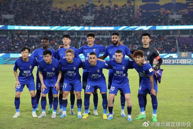 （中超60球锋霸）伤病突袭中超冠军！46分钟连伤三人，新锋霸+防线核心或伤停1月