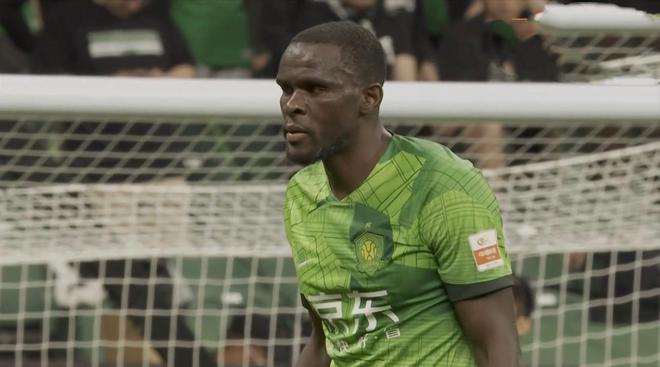 踢养生球，国安新外援成水货，李明3引援全看走眼进攻乱踢没战术