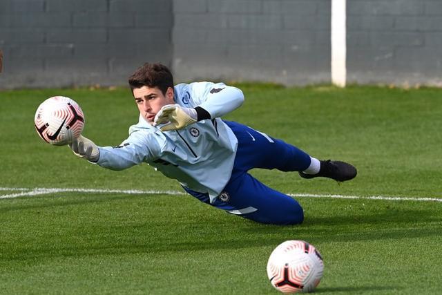 (凯帕失误集锦)尽力局!凯帕全场9次成功扑救,3次解围,评分8.0全场最高