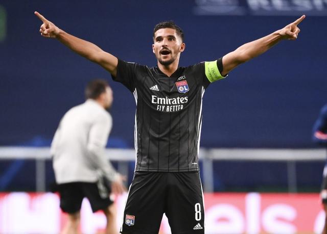 （奥亚尔最新转会新闻）西媒：奥亚尔没有完全确定去罗马，巴萨引进罗克的交易无进展