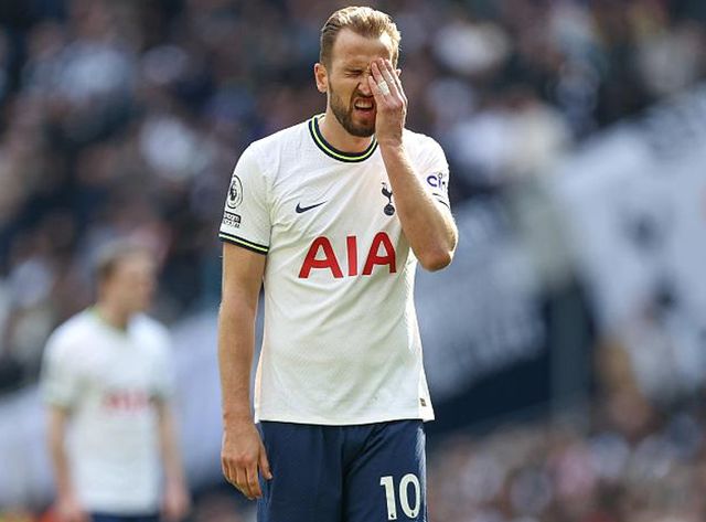 （英超第2轮:曼联四球大胜领跑 蓝军绝杀热刺取首胜）2-3后！英超争四一夜生变：曼联收2大礼，2黑马爆发，或反超热刺