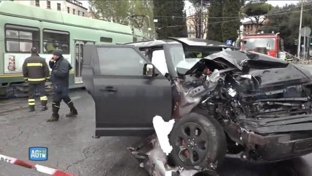 多家媒体：因莫比莱在罗马遇车祸，球员和孩子状况良好被送往医院