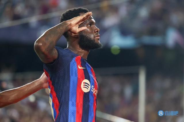 （罗马ⅴs国米）罗马诺：国米非常欣赏凯西，不过球员希望继续留在巴萨