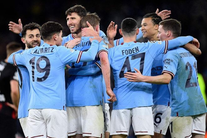 （曼城赢了球迷在唱什么）一直赢，心不慌！半场赢球打卡下班，曼城没有消耗就拿到了3分