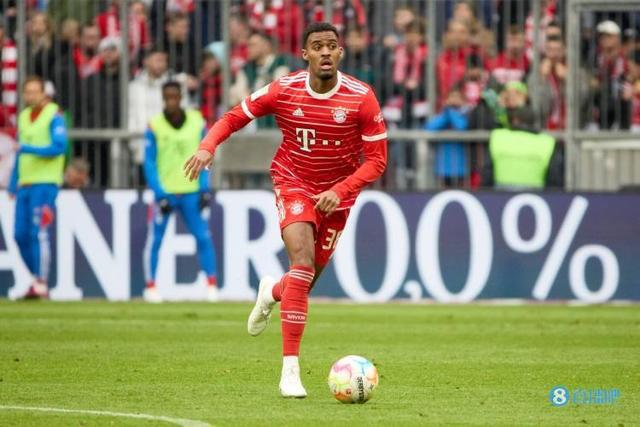 （冬窗截止日一览:利物浦连签两中卫 赫迪拉返德甲）泰晤士报：利物浦中场引援看中赫拉芬贝赫，预计转会费2500万镑