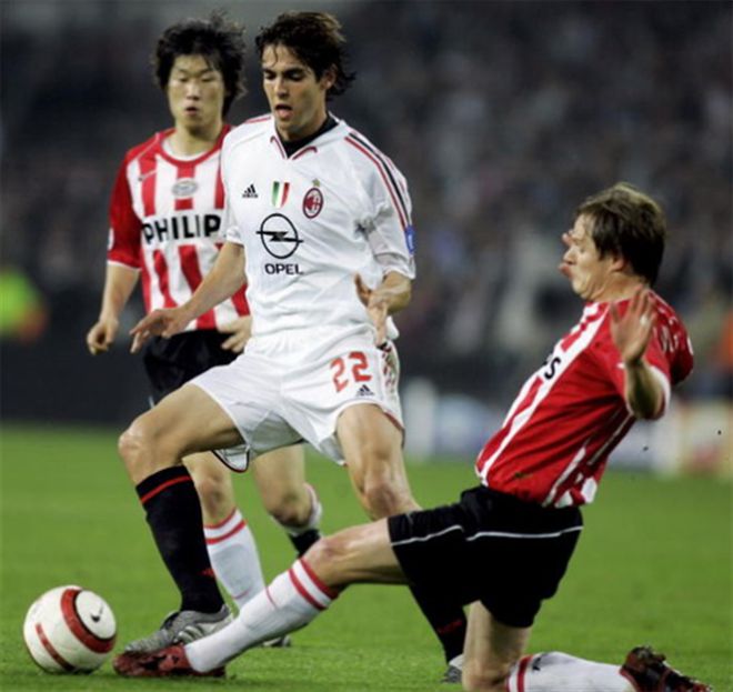 拒绝曼联留在米兰，却被当成交易添头导致多输，多面手被选择耽误