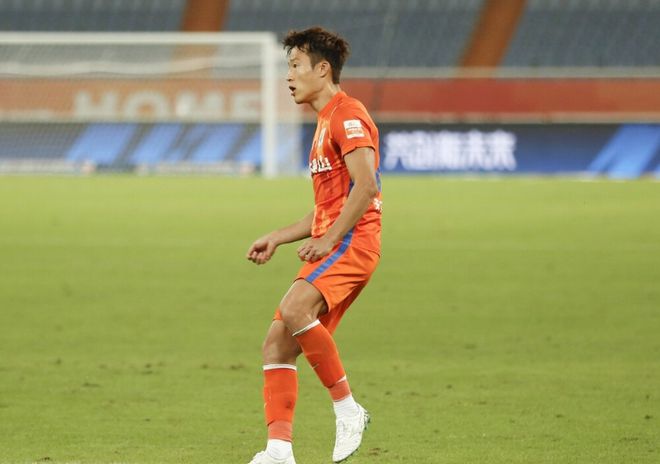 （泰山队赛事）2大核心缺席！泰山队残阵PK申花，金靴+4外援领衔首发，3人迎首秀