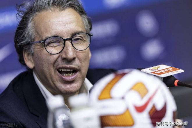 (恒大三哥)太坏了!三镇8名前恒大球员难挡海港,3人伤退,韦世豪惹众怒!