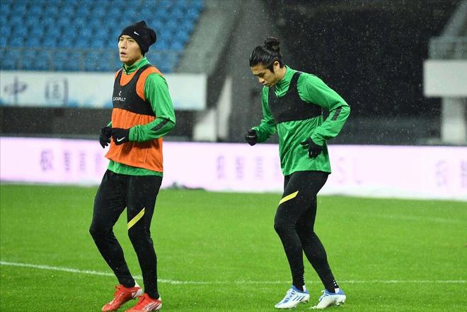 荣膺金球第2天，中超26岁本土射手王却倒下，退出揭幕战=豪门重损