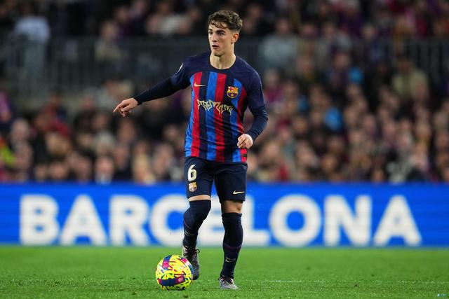 加维开场82秒染黄，是巴萨过去10年开场拿黄牌第二快的球员