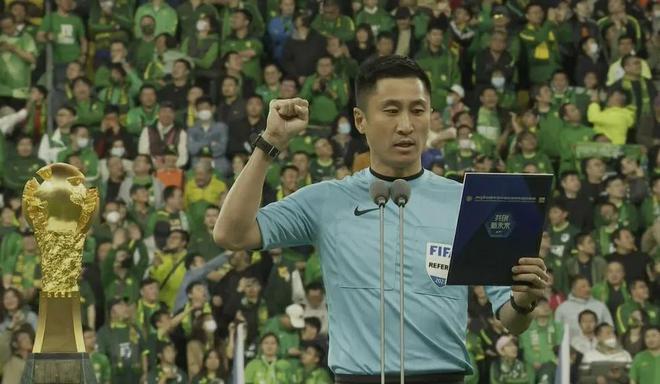 （95申花对济南泰山）吴曦破门上海申花1:0胜山东泰山，打法笨重的泰山队需要请洋帅