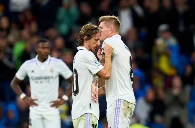 （魔笛和克罗斯谁更强）终老皇马！魔笛克罗斯确认续约，谁说老佛爷没有人情味儿