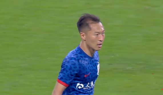 (申花引进吴曦)申花连续3年开门红!吴曦诡异破门,新10号闪耀,获赞MVP