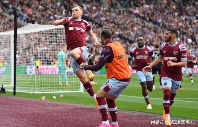 2-0到2-2!阿森纳痛失好局,4分优势领先曼城,萨卡罚丢点球!