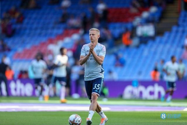 （津琴科在曼城是主力吗）枪手跟队记者：尽管因伤未进名单，但津琴科随阿森纳一起出征