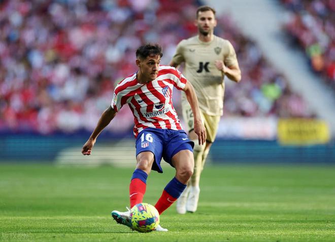 （格里兹曼加盟巴萨前后）格里兹曼双响，2-1西甲第3爆发，掀翻巴萨的绊脚石，豪取6连胜