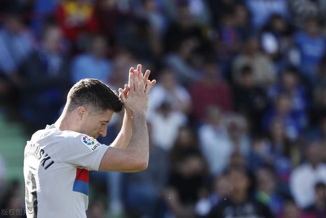 (巴萨的拉菲尼亚)西甲-拉菲尼亚+巴尔德中柱 巴萨0-0赫塔菲遭遇两连平 领先皇马11分