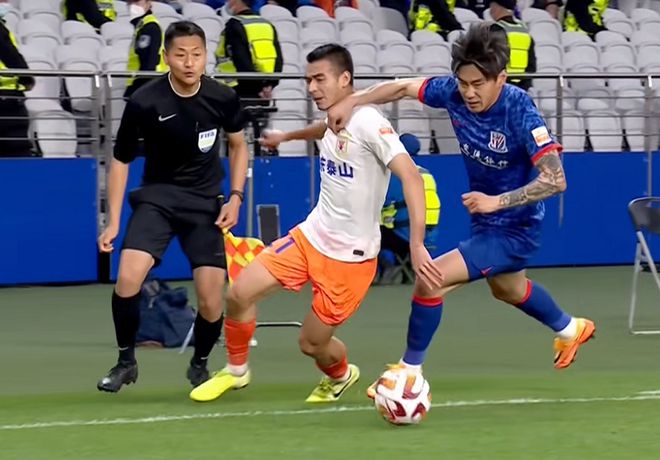 翻天巨变!上赛季中超前3集体输球,进0球丢5球,山东泰山倒数第3