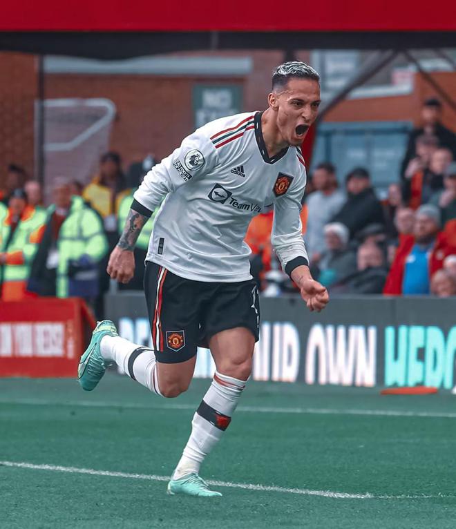 （英超-曼联2-1逆转重夺榜首）英超：曼联2-0森林3连胜升至第三 安东尼传射破189天球荒