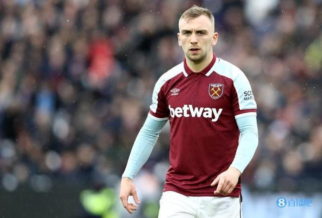 （鲍文打球）鲍文谈进球：我只是向前跑，寄希望于有人将皮球传回禁区