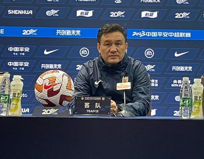 （王大宇郝丽华）郝伟：王大雷受伤给泰山队带来挑战，费南多状态未达最佳