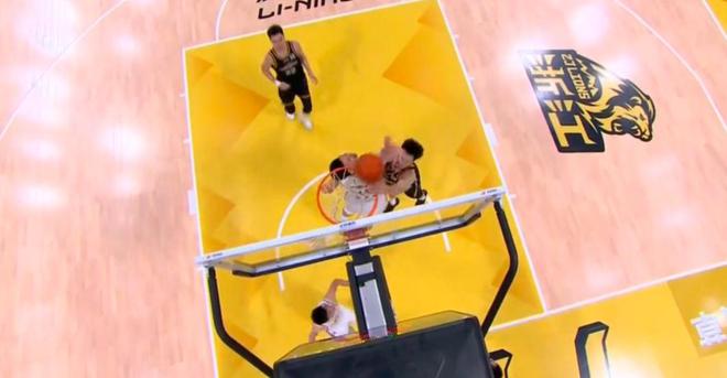 (2020辽篮队员张镇麟)辽篮逆转广厦2-2 张镇麟23+7胡金秋伤退孙铭徽16中4