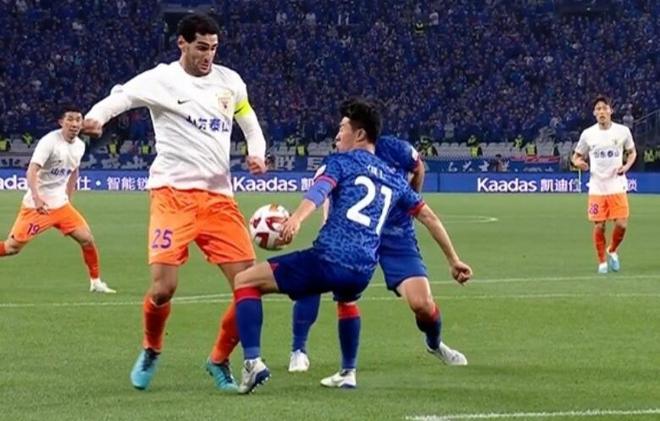 （泰山队比赛视频）泰山队4轮两次遭遇点球漏判，两名裁判疑停赛3轮，还有两人咋办