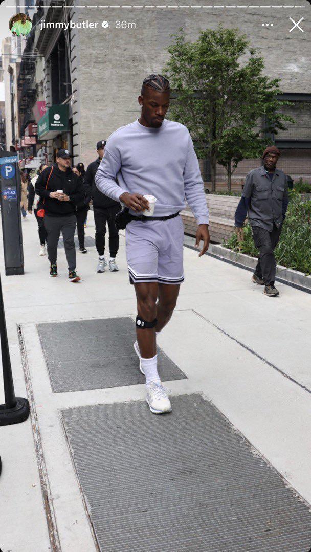 （巴特勒复出）就离谱!巴特勒晒满血复活照 在纽约到处逛街观光