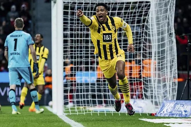 （皇马贝尔）皇马锁定夏窗第一签！曝贝林厄姆1.2亿加盟，签约6年已达成协议