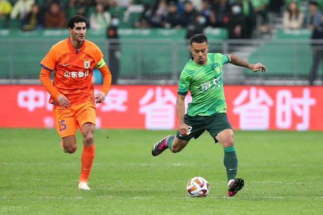 （中超有武磊吗）中超太老！“媲美”西甲：“69岁”前锋包揽前2，武磊是中国莱万