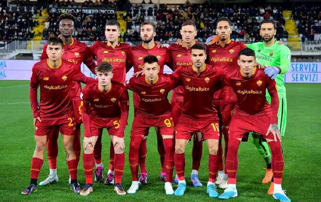 （穆里尼奥欧联冠军）1-1，又没赢！穆里尼奥遭打击，进下赛季欧冠仅剩一条路：夺欧联