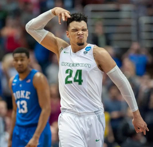 狄龙被詹皇打到闭嘴！曾经偶像追梦格林，现在他明白了，反派也没那么好当