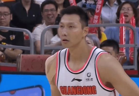 （季前赛广厦胜北京 孙铭徽罚球绝杀）季后赛-广东大胜广厦夺赛点 阿联15+8孙铭徽15中2