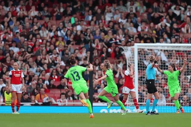 （欧冠女排半决赛赛程）女子欧冠半决赛：切尔西、阿森纳遭淘汰，巴萨狼堡会师决赛