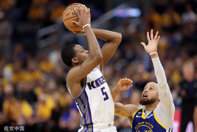 （国王勇士比赛视频）国王掀翻勇士3-3!进抢七决战 水花合砍51分蒙克28分