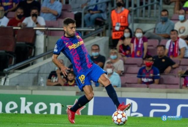 （哈维在巴萨踢什么位置）阿斯：哈维将在夺冠后与阿尔巴谈未来 巴萨无力负担他的高年薪