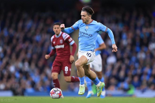 （英超0203赛季阿森纳）刺激，3-0英超第2爆发，掀翻阿森纳队的绊脚石，9连胜重返榜首