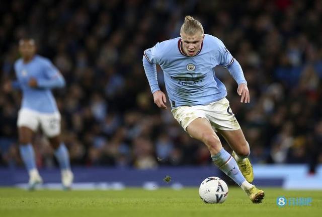 （哈兰德vs梅西）追逐传奇！哈兰德各赛事收获51球，距离梅西单赛季纪录差22球