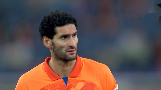 （费莱尼续约泰山）费莱尼合同剩2年，刘洋准备终老？泰山队大合同成堆提前清洗莫10