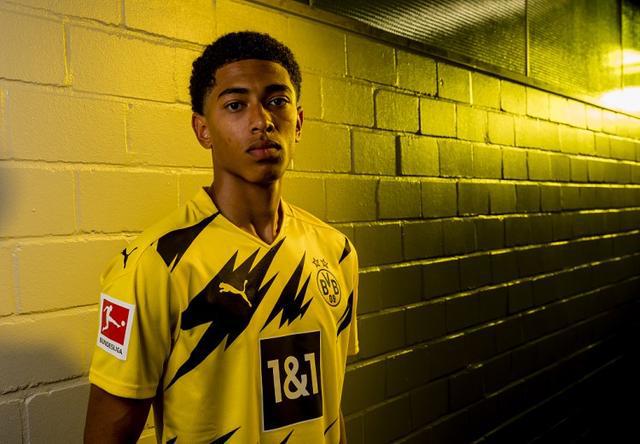 （贝林厄姆国家队）贝林厄姆是三个赛季来，五大联赛第一位进球&助攻均上双的U20球员