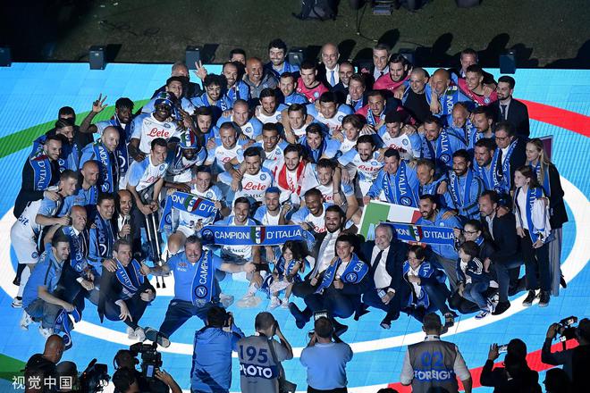 （意甲:尤文1-2遭那不勒斯逆转）【意甲】奥辛亨超越维阿，那不勒斯追平尤文夺冠积分