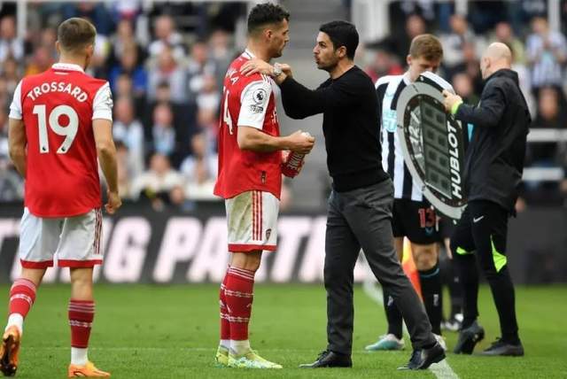 穷追不舍！阿森纳完胜纽卡仅落后曼城1分 瓜帅赢球发火用心良苦