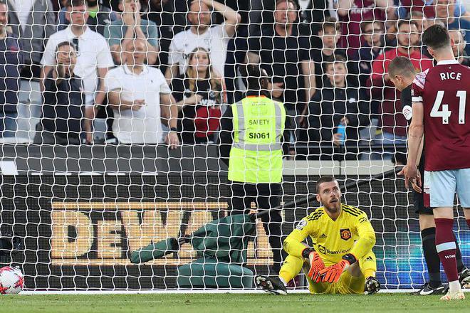 （曼联 德赫亚）德赫亚又一失误让曼联苦吞联赛2连败，争四悬了？