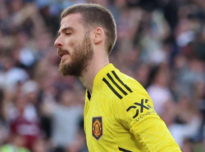 曼联0-1连败只领先利物浦1分！两大软肋困扰，不只德赫亚存在问题