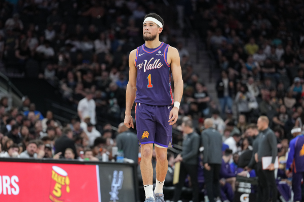 太阳双核低迷让快船上半场大比分领先