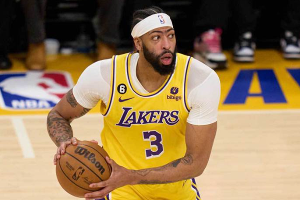 湖人队现役3号球员是谁?